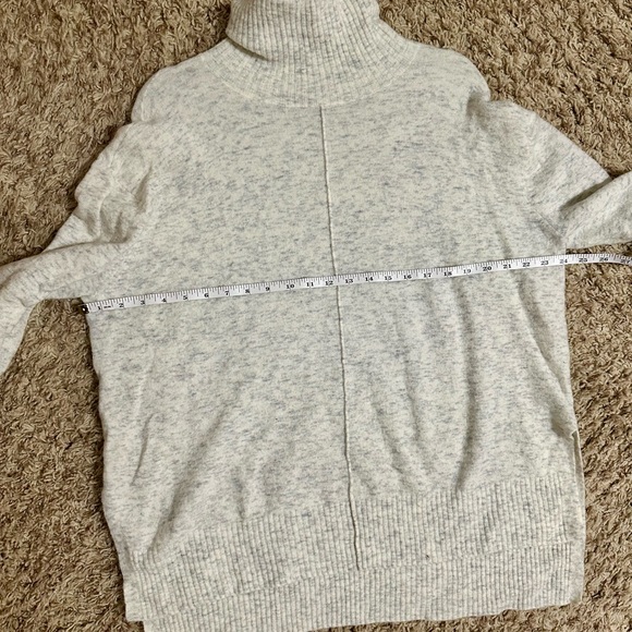 Athleta Soft Gray Turtleneck Sweater - Picture 6 of 8